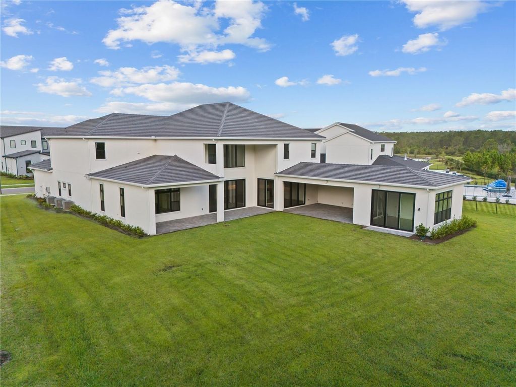 Image 54 of property listing at 9847 LAUREL BERRY DRIVE, Orlando, FL 32827