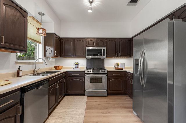 7516 Windrush DR, Austin, TX 78729