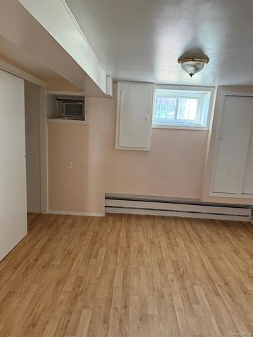 15307 77th Road, Flushing, NY 11367