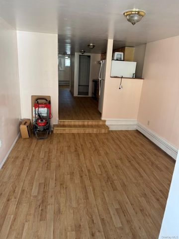 15307 77th Road, Flushing, NY 11367