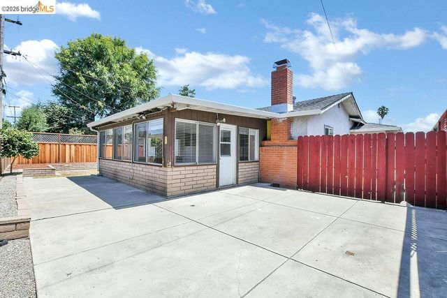 805 Calero St, Milpitas, CA 95035