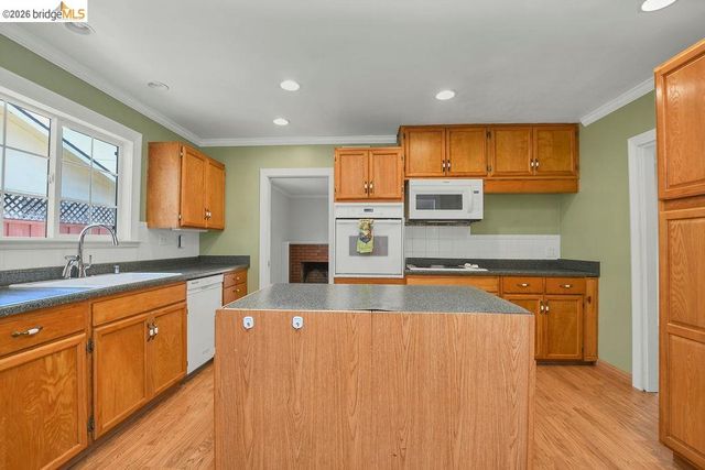 805 Calero St, Milpitas, CA 95035