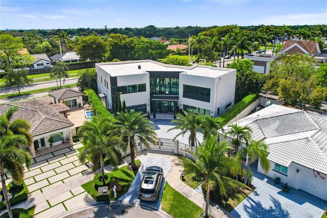 15712 SW 69th Lane, Miami, FL 33193