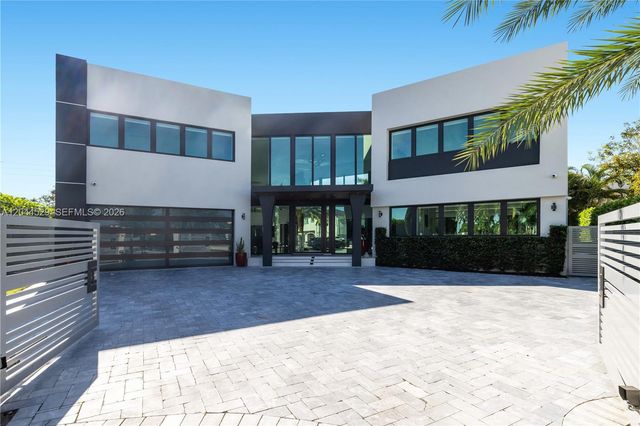 15712 SW 69th Lane, Miami, FL 33193