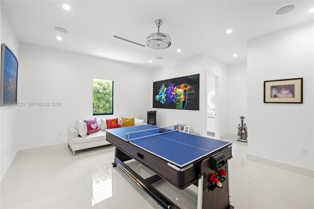 15712 SW 69th Lane, Miami, FL 33193