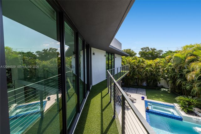 15712 SW 69th Lane, Miami, FL 33193