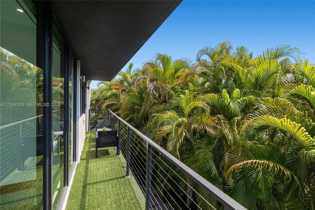 15712 SW 69th Lane, Miami, FL 33193