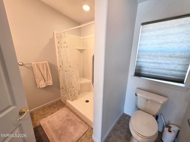 652 Jennys Lane, Fernley, NV 89408