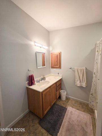 652 Jennys Lane, Fernley, NV 89408