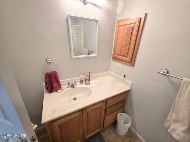652 Jennys Lane, Fernley, NV 89408