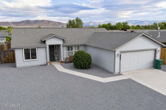 652 Jennys Lane, Fernley, NV 89408