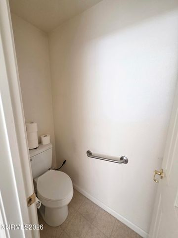 652 Jennys Lane, Fernley, NV 89408