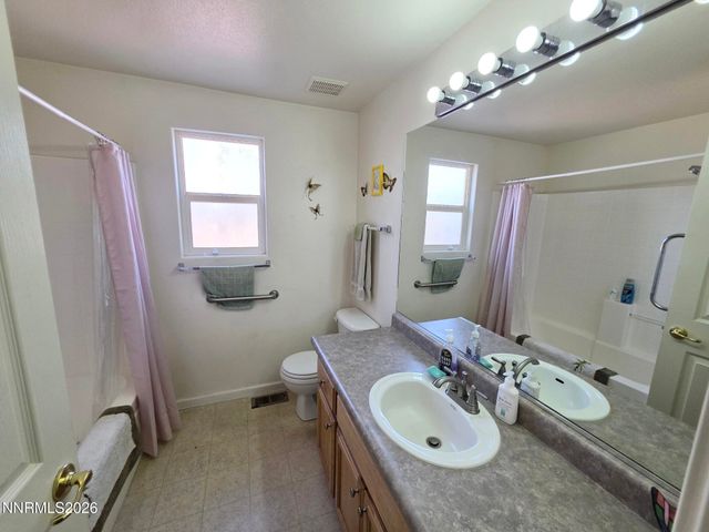 652 Jennys Lane, Fernley, NV 89408