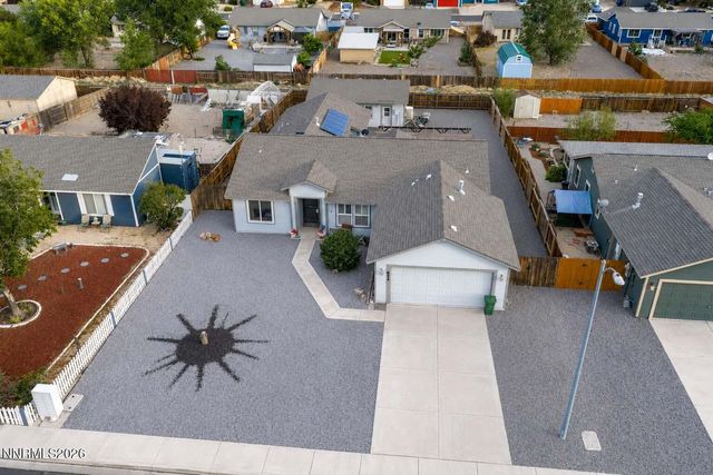 652 Jennys Lane, Fernley, NV 89408