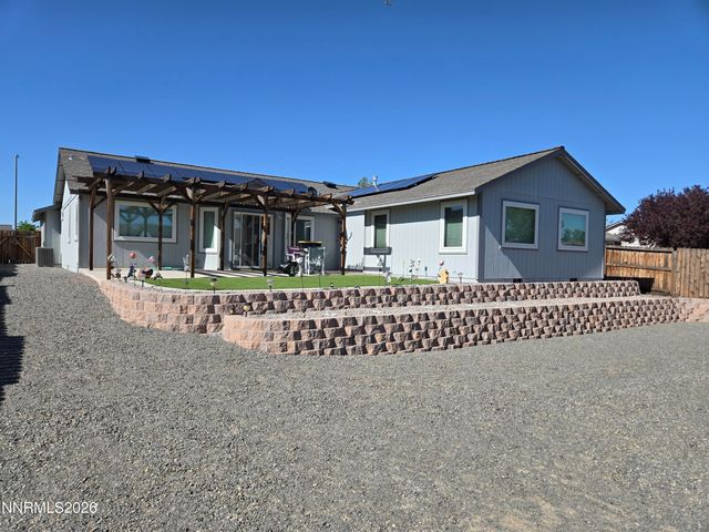 652 Jennys Lane, Fernley, NV 89408