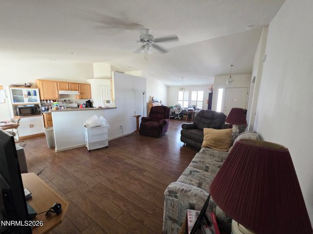 652 Jennys Lane, Fernley, NV 89408