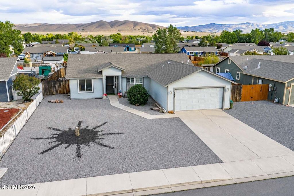 652 Jennys Lane, Fernley, NV 89408