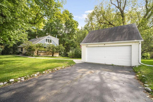 N55W26675 Lisbon ROAD, Sussex, WI 53089
