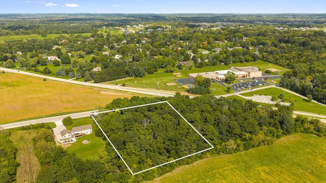 N55W26675 Lisbon ROAD, Sussex, WI 53089