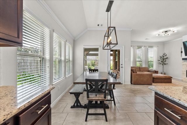 328 Woodway Drive, League City, TX 77573