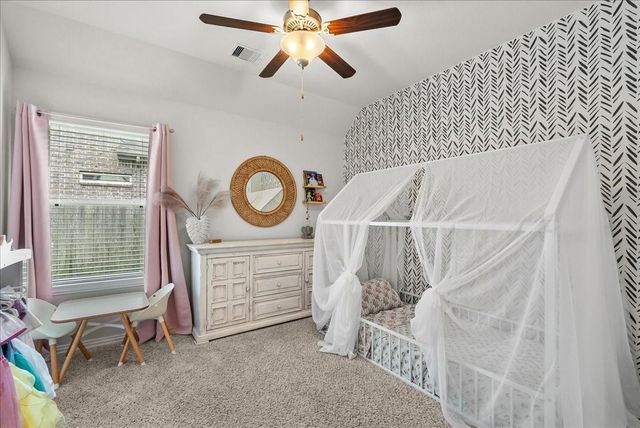 328 Woodway Drive, League City, TX 77573