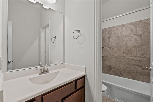 328 Woodway Drive, League City, TX 77573