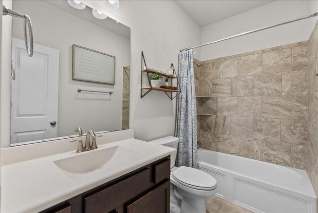 328 Woodway Drive, League City, TX 77573