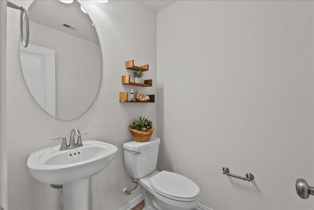 328 Woodway Drive, League City, TX 77573