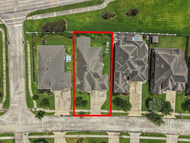 328 Woodway Drive, League City, TX 77573