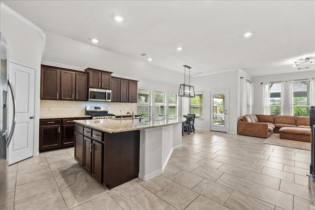 328 Woodway Drive, League City, TX 77573