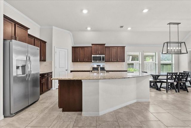 328 Woodway Drive, League City, TX 77573
