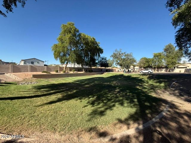 599 W COLT Road, Chandler, AZ 85225