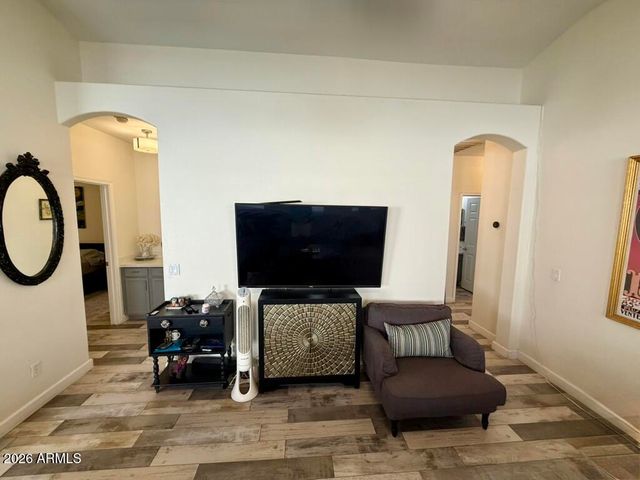 599 W COLT Road, Chandler, AZ 85225