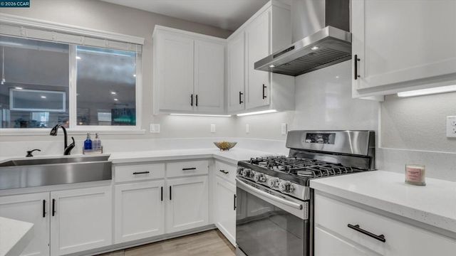 3025 Aragon Dr, Pittsburg, CA 94565