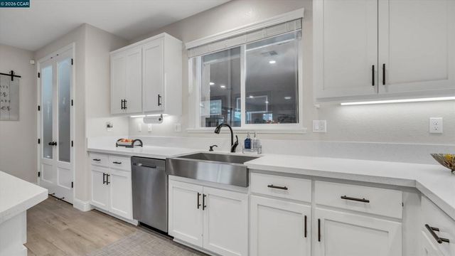 3025 Aragon Dr, Pittsburg, CA 94565