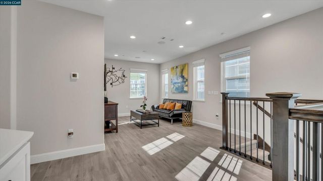 3025 Aragon Dr, Pittsburg, CA 94565