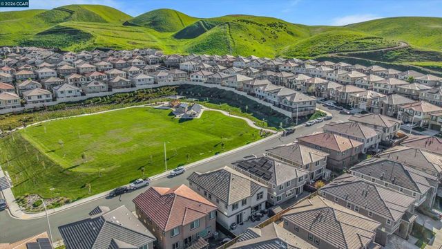 3025 Aragon Dr, Pittsburg, CA 94565