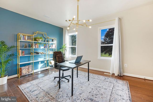 23333 FOUR CHIMNEYS LN, Middleburg, VA 20117