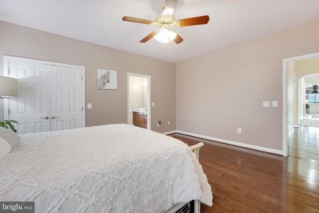 23333 FOUR CHIMNEYS LN, Middleburg, VA 20117