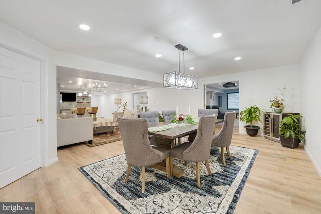 23333 FOUR CHIMNEYS LN, Middleburg, VA 20117