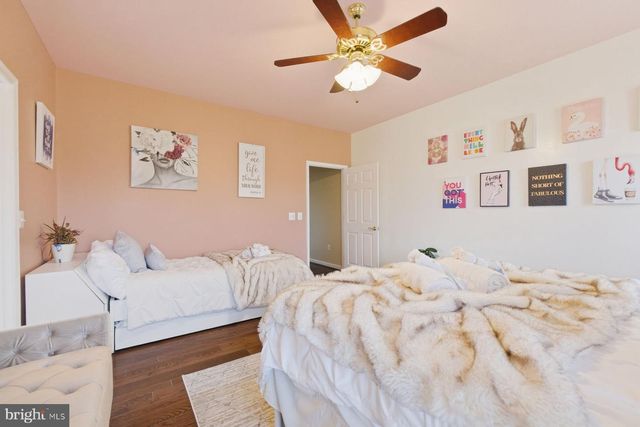 23333 FOUR CHIMNEYS LN, Middleburg, VA 20117
