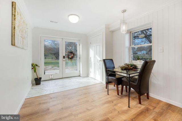 23333 FOUR CHIMNEYS LN, Middleburg, VA 20117