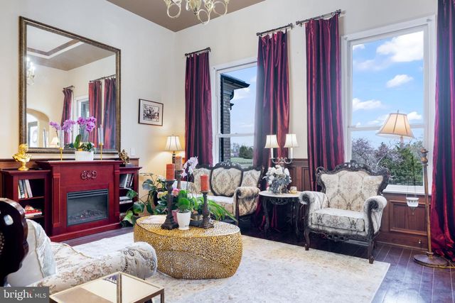 23333 FOUR CHIMNEYS LN, Middleburg, VA 20117