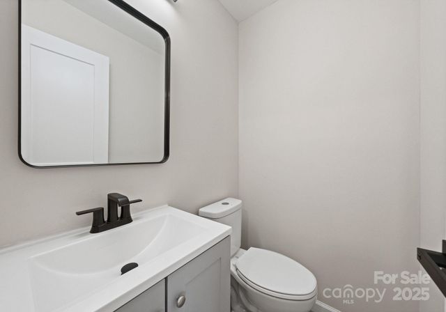 5609 Alanhurst Place, Charlotte, NC 28217