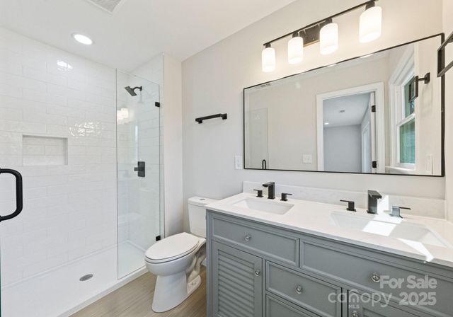 5609 Alanhurst Place, Charlotte, NC 28217