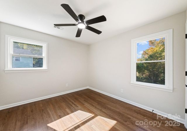 5609 Alanhurst Place, Charlotte, NC 28217