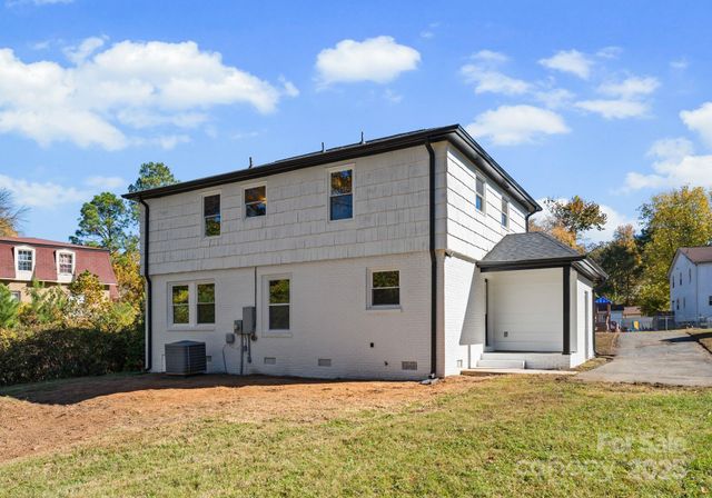 5609 Alanhurst Place, Charlotte, NC 28217