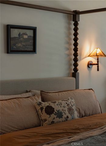 1096 Tulare, Costa Mesa, CA 92626