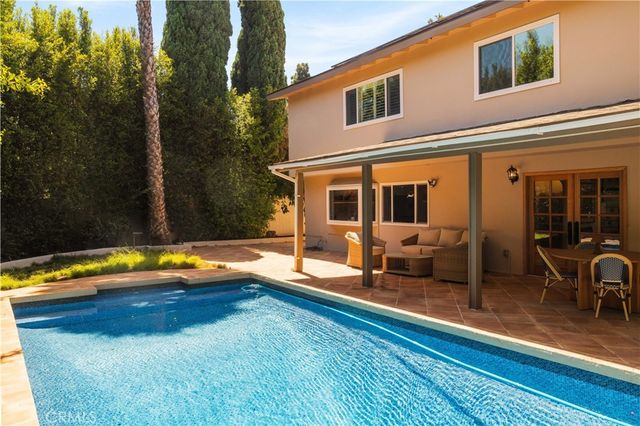 1096 Tulare, Costa Mesa, CA 92626