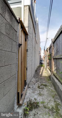 1640 S CLARION ST, Philadelphia, PA 19148